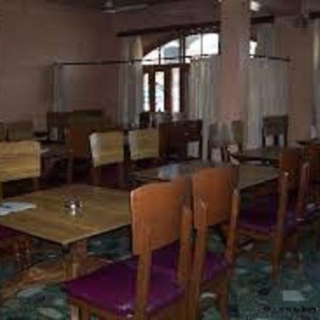 Hotel Azad Durgjan Esterno foto